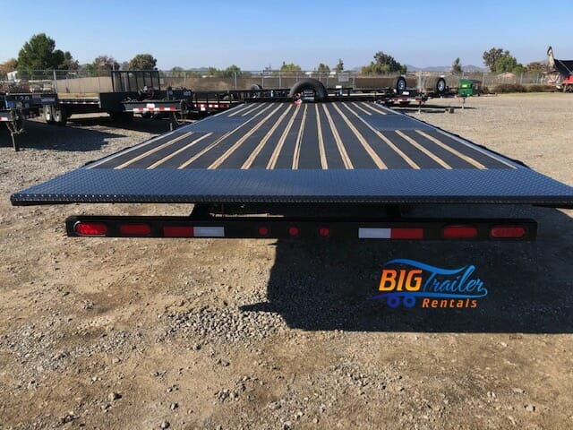 flatbed trailers for rent near me